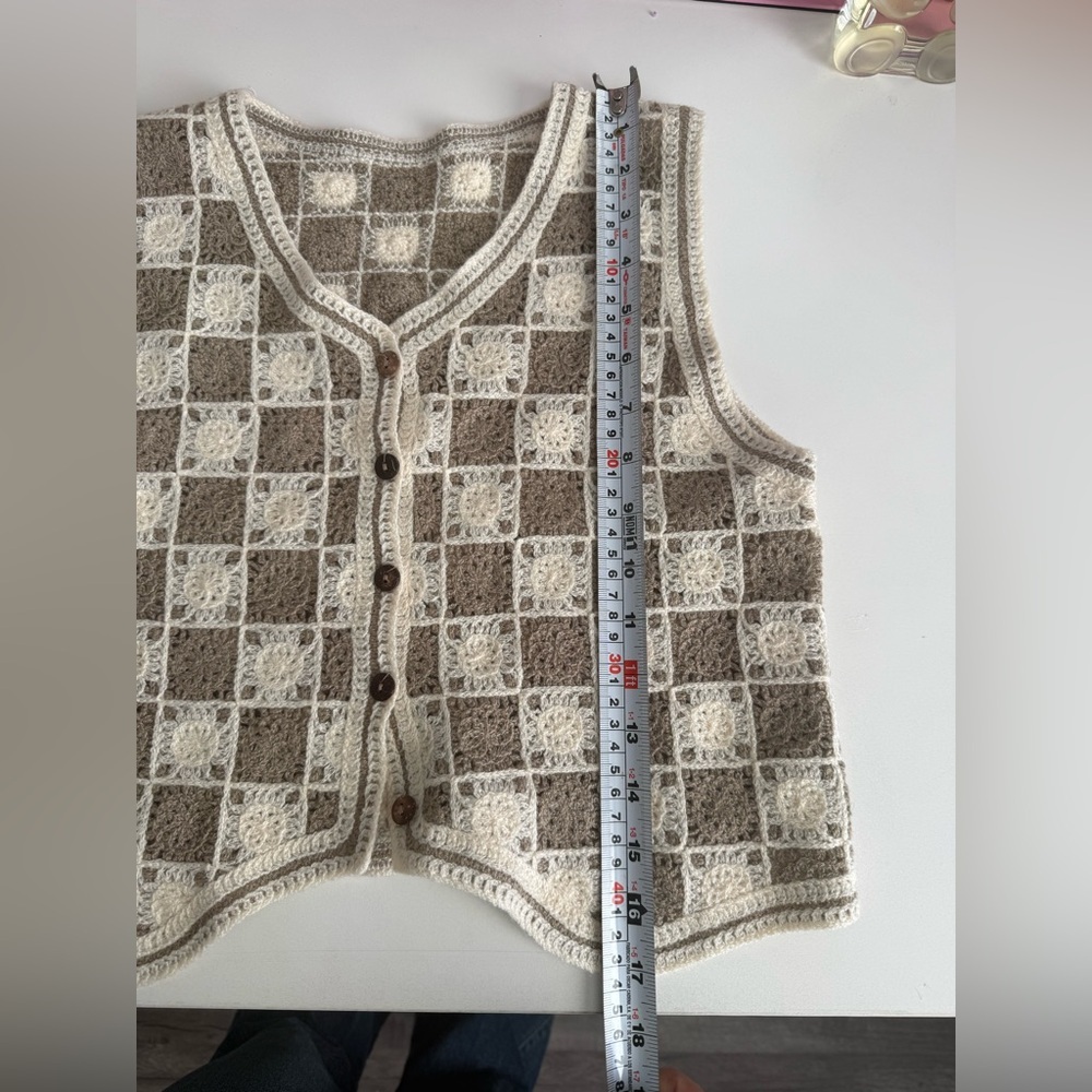 Vintage Crochet Granny Square Vest Boho Cottagecore Button Front S - Picture 9 of 9